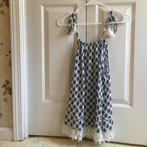 Old Navy patterned top!